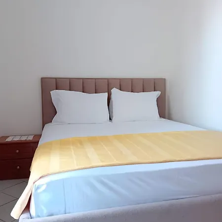 Nada Apartament Saranda